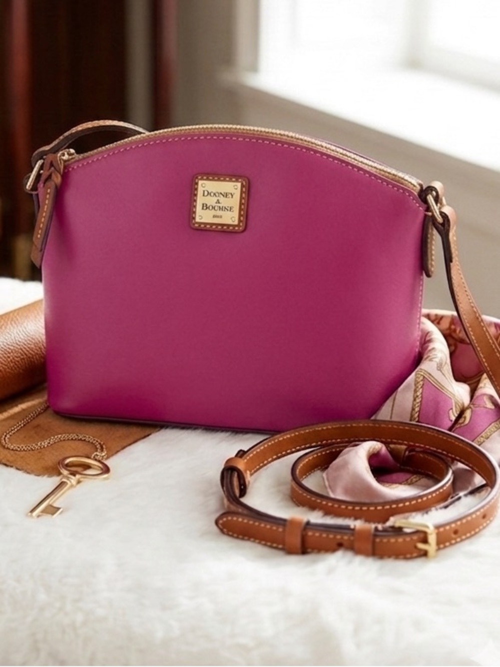 Dooney & Bourke Suki Smooth Leather Crossbody Bag Fuchsia Pink Like New